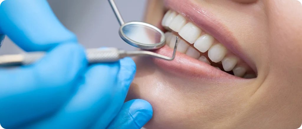 Immediate extraction/implant placement Dentistes à Cagnes-sur-Mer, Drs Payam & Pegah Gandjidadeh